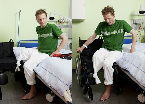Billedet viser en patient i gang med genoptræning. Jo mere aktiv du er, desto hurtigere kommer du dig, og desto mindre er risikoen for, at du får komplikationer. 