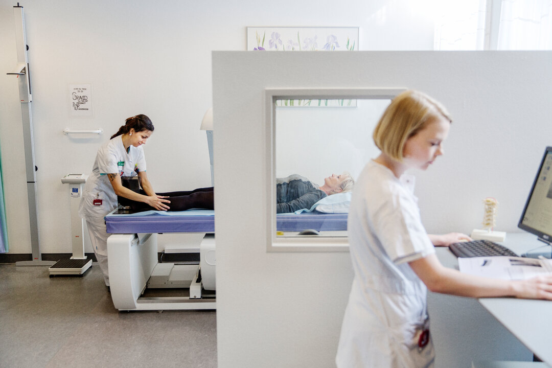 Billedet viser en dexa-scanning.