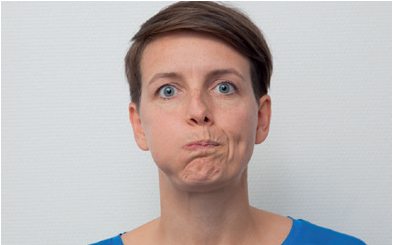 11. Lav bule i kinden med tungen. Lav en bule i højre kind med tungen. Hold i 3 sekunder. Slap af.  Lav en bule i venstre kind med tungen. Hold i 3 sekunder. Slap af. Gentag ____ gange